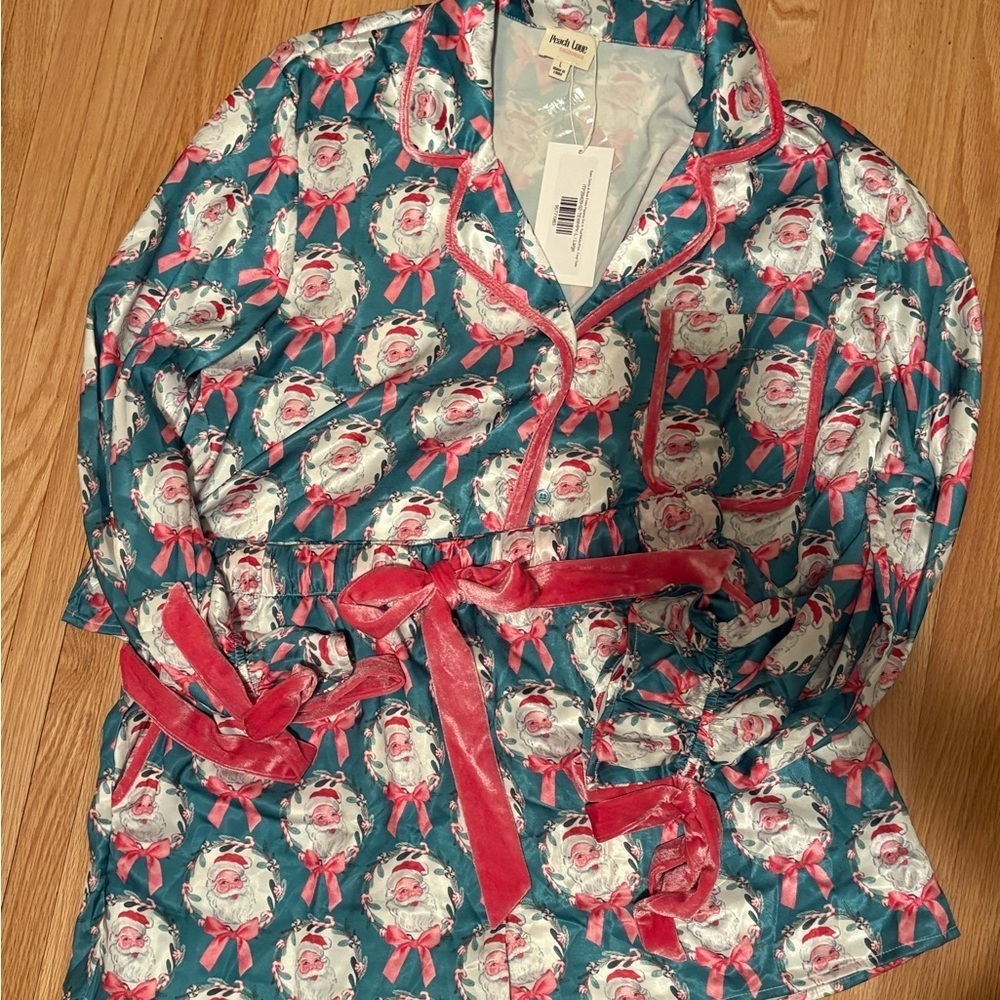 Santa and Bows Pajama Set ‘Papa Noel Pj’s’ by Peach Love| Worth Collective - Picture 10 of 10